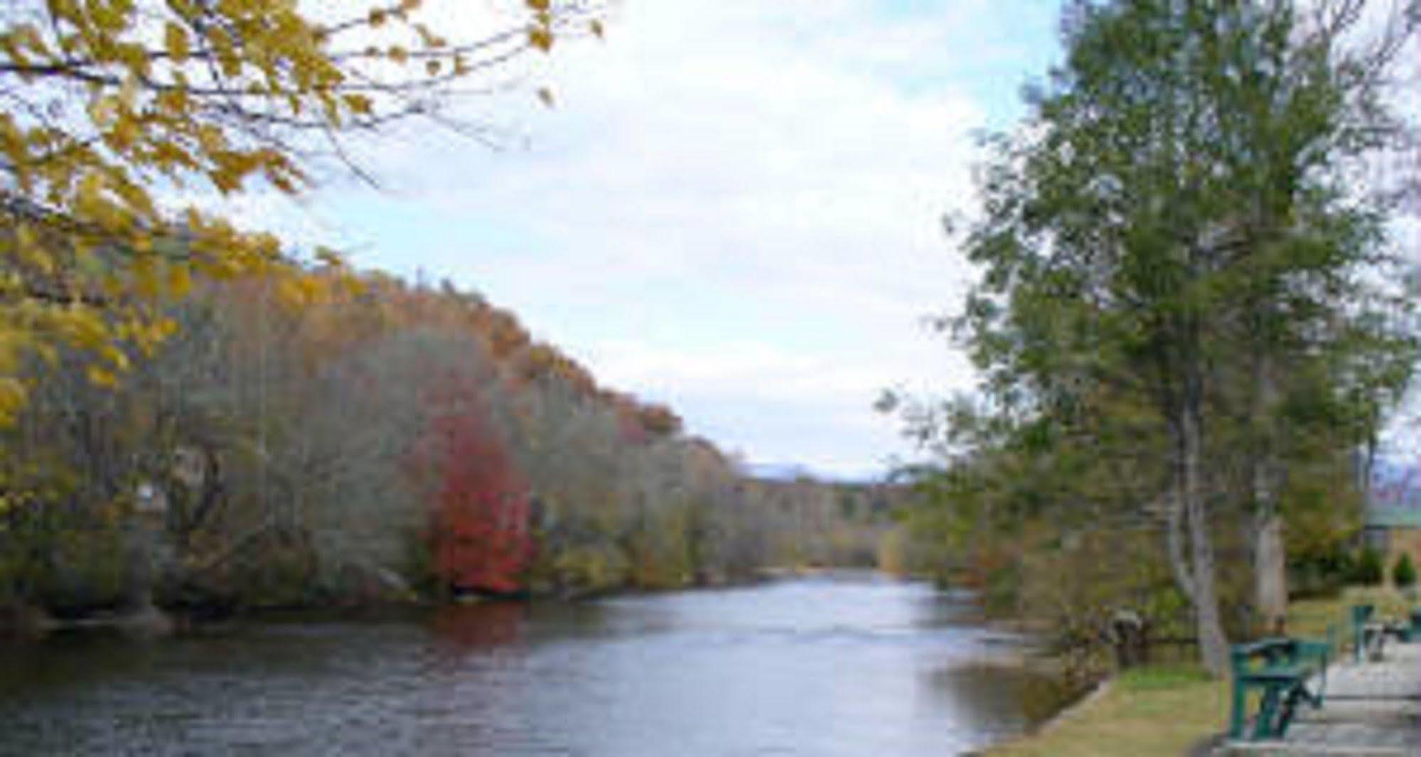 Riverbend Lodging Bryson City Exterior photo